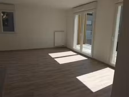 location appartement 3 pièces à nantes (44000) : à louer 3 pièces / 64m² nantes