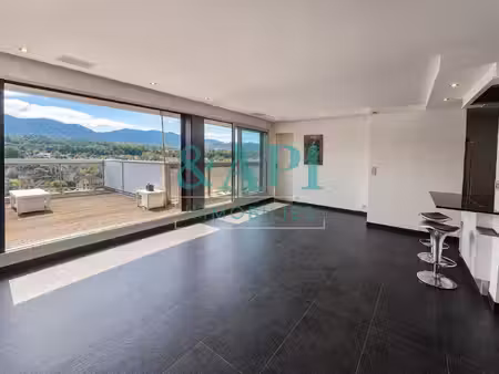duplex dernier etage en attique vue panoramique sur les mo