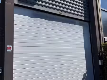 vente local d’activités 233m²