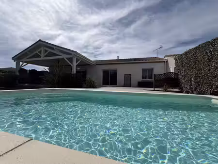 maison 123 m2 avec garage  piscine et terrain de 4000 m2