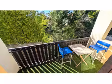 agréable appartement t2 au calme très proche centre ville avec parking