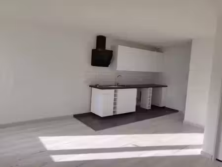 location appartement 1 pièce 33.43 m² à villers-lès-roye (80700)  405 €