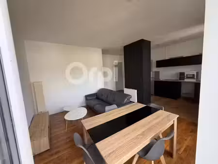 location meublée appartement 5 pièces 66.07 m² à chabanais (16150)  660 €