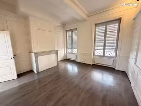appartement 2 pièces 52 m²