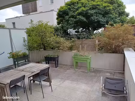magnifique 2 pièces lumineux  avec grande terrasse
