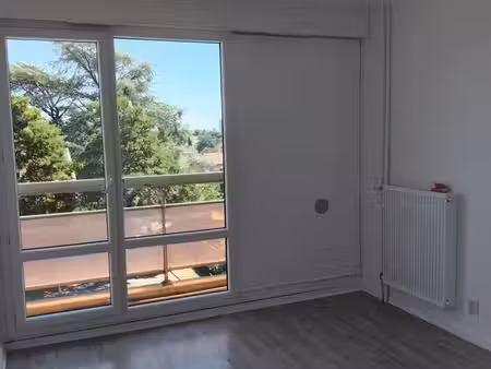 appartement à louer 48 m2 bron