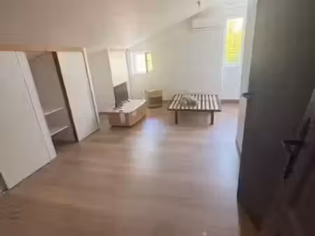 location appartement 1 pièce à cars (33390)  430 €
