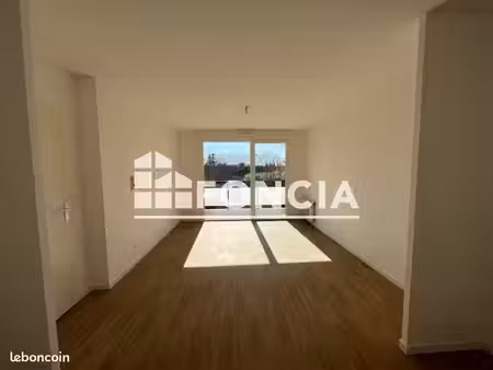 appartement 3 pièces 56.3m² à louer 740 - gisors 27140