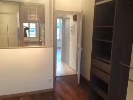 location appartement 2 pièces 32 m² à nancy (54000)  530 €