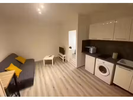 location meublée appartement 2 pièces 26 m² à reims (51100)  620 €