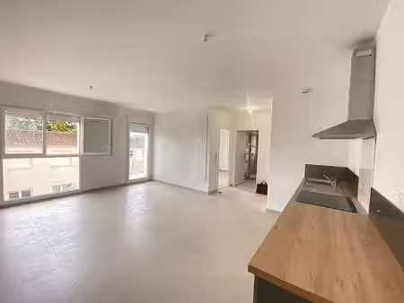 33200 bordeaux cauderan - appartement t2 neuf a louer avec terrasse