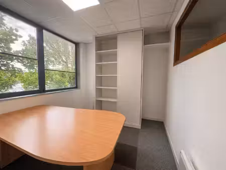 a vendre - bureaux de 320 m² environ - vannes ouest