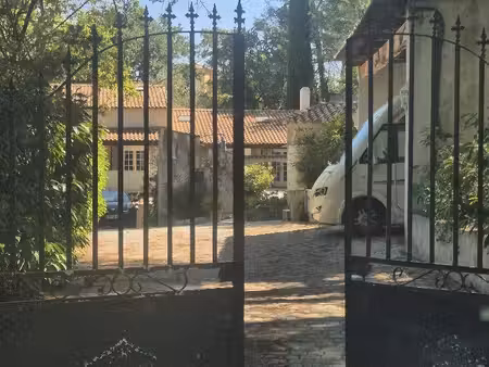 maison avec dependances