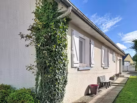 maison 4 pièces de plain-pied avec terrain clos et garage à qu