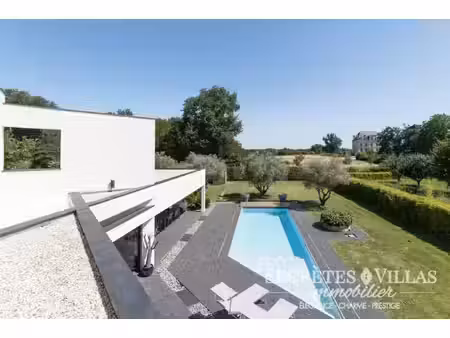 villa de luxe à vendre à bouliac