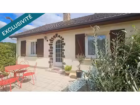 pavillon lumineux avec sous-sol complet et vaste jardin arboré