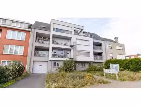 appartement à louer à wijnegem pour € 890 avec 2 chambres à coucher
