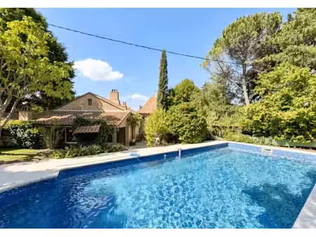 périgourdine de caractère restaurée avec piscine et 2 garages – périgord noir