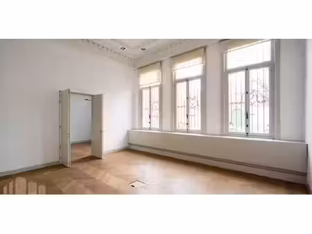 bureau à louer à antwerpen pour € 2.833