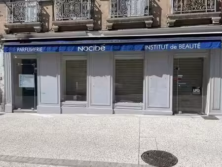 oloron - a vendre local commercial -