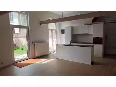 maison de charme ensoleillé pour amateurs de calme en ville!