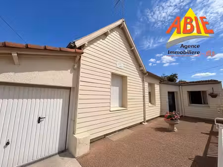 maison 3 chambres avec garage et jardin à fontenay-le-comte