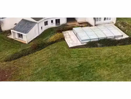 maison avec piscine et jardin langeais (37)