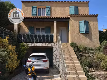 maison individuelle avec garage et piscine