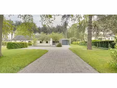 villa à louer à molenstede pour € 1.900 avec 4 chambres à coucher