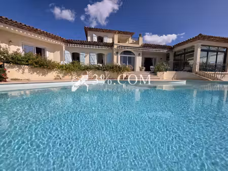 rare : villa exclusive avec vue splendide