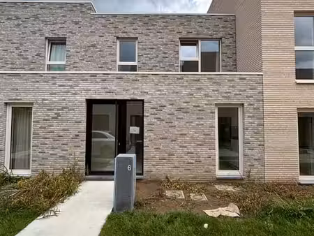 maison moderne familiale avec 3 chambres  emplacement sou...