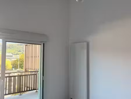 location t2 + terrasse 14 9 m2 avec parking thonon les bains