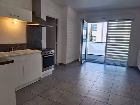 t2 rue de l abondance 69003 lyon