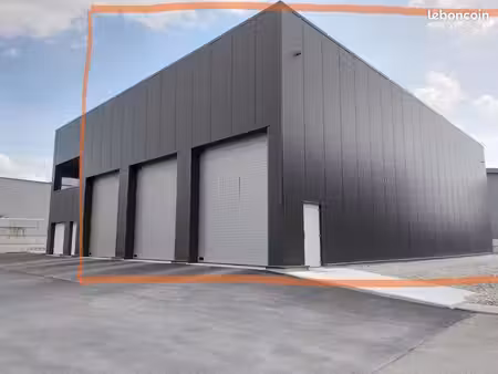 espace de stockage prive et securise env. 150 m²