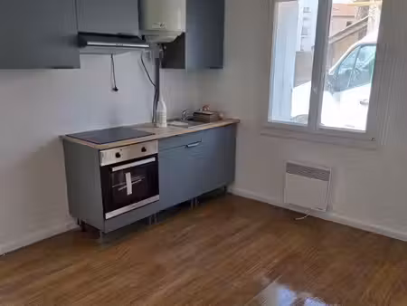 appartement rdc avec courette