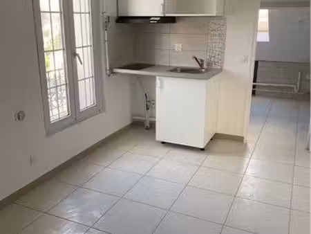 apartement studio neuf à louer