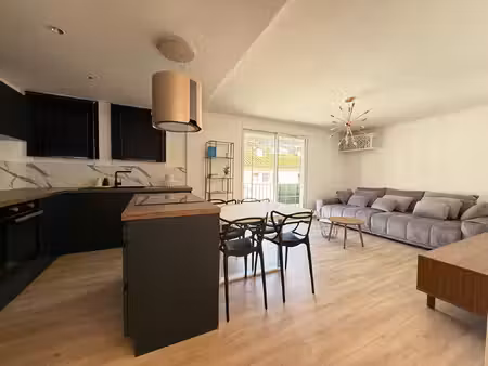 appartement lumineux dernier étage