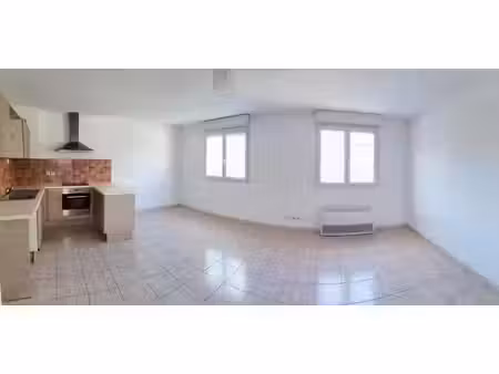 location appartement 2 pièces 63.43 m² à manosque (04100)  795 €