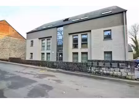appartement à louer avec 2 chambres   neuville (vbe67237)