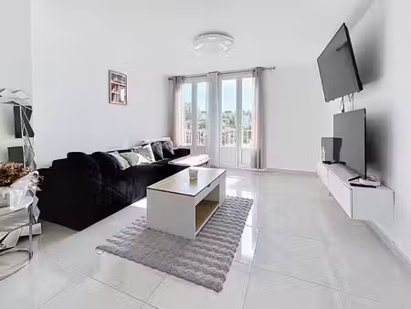 valence chateauvert appartement 3 pièces de 59 m2 + cave