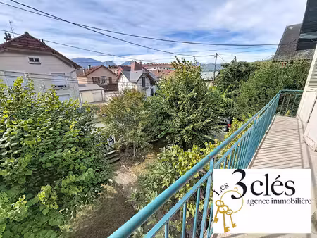 investissement locatif 2 t3 indépendants + 4 garages ter
