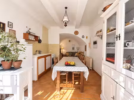 maison de village mallemort 63 m2 - terrasse - garage- atelier.
