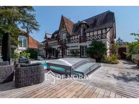 propriété rare clos de mur 180m2 environ 4 chambres piscine
