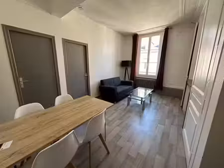 location meublée appartement 2 pièces 48 m² à limoges (87000)  520 €