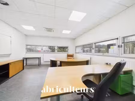 location locaux professionnels 1 pièce 310 m² à gellainville (28630)  4 910 €