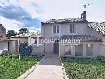 maison saint jean d'angely 2 chambres 82 m²