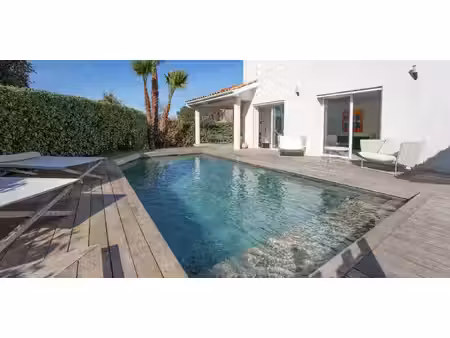 maison avec piscine et terrasse baillargues (34)