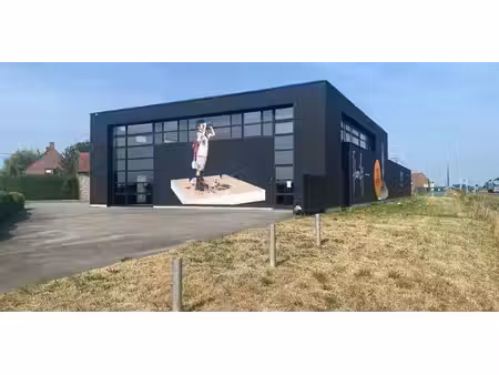 bâtiment d’entreprise à louer à roeselare pour € 3.500