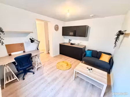 appartement t2 entièrement rénové et meublé - stationnement extérieur - rendement 7800e/an