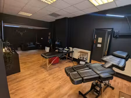 local commercial à louer liège (700+50 euros/mois)